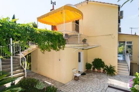 מליני Guesthouse Kanjuo מראה חיצוני תמונה