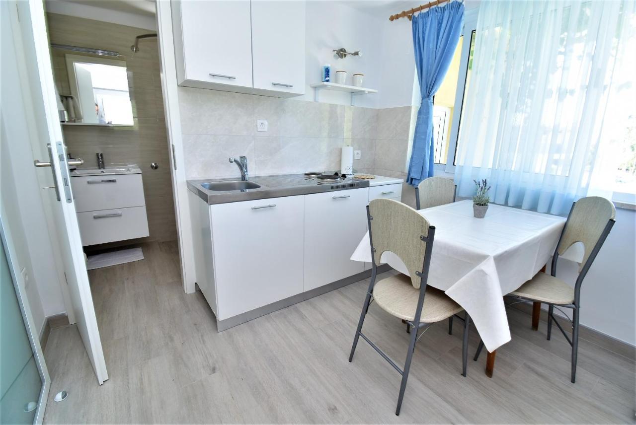 מליני Guesthouse Kanjuo מראה חיצוני תמונה